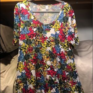 LulaRoe Perfect T Large